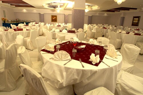 Safeer Plaza Hotel