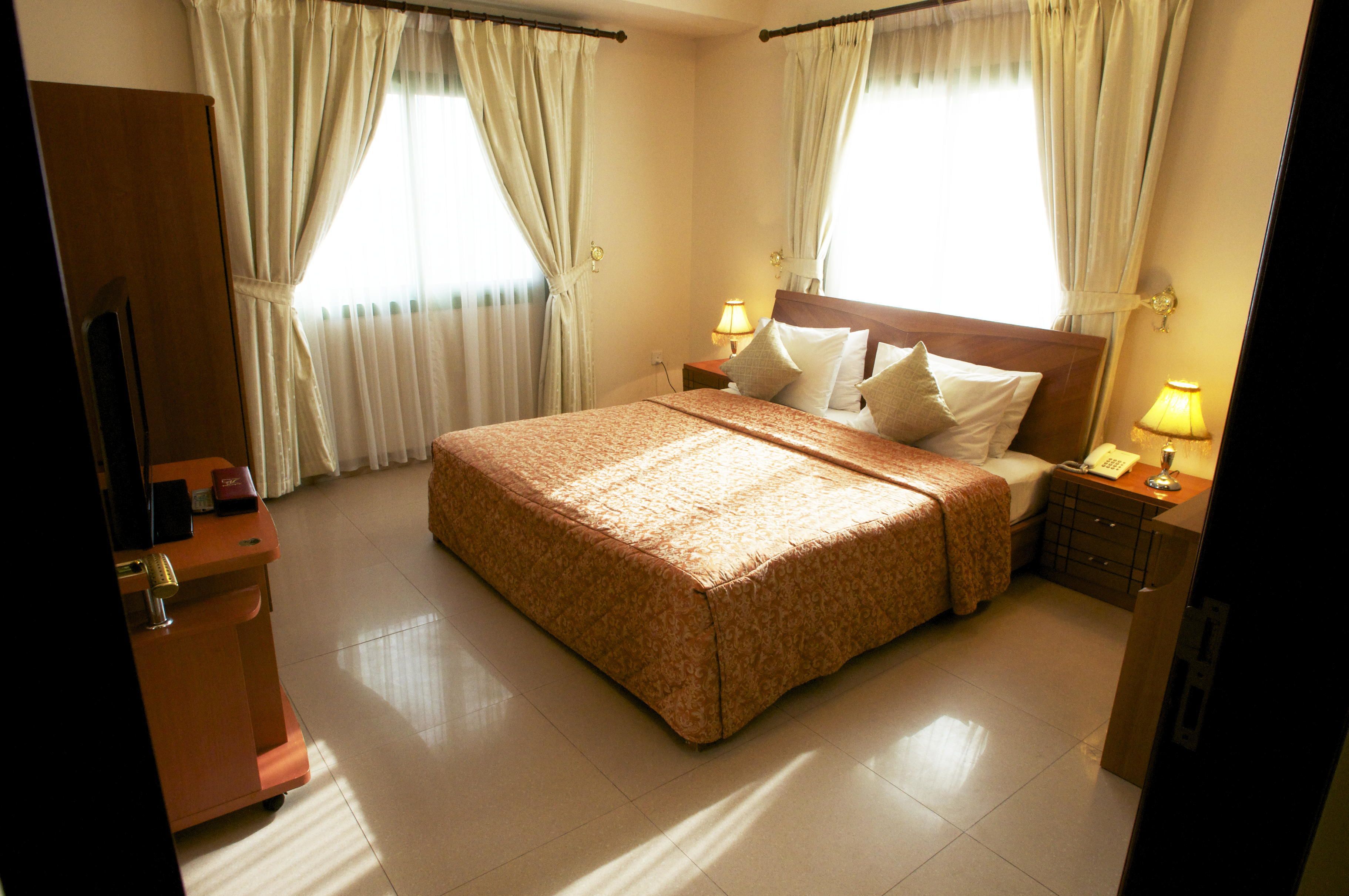 Photo - Safeer Plaza Hotel