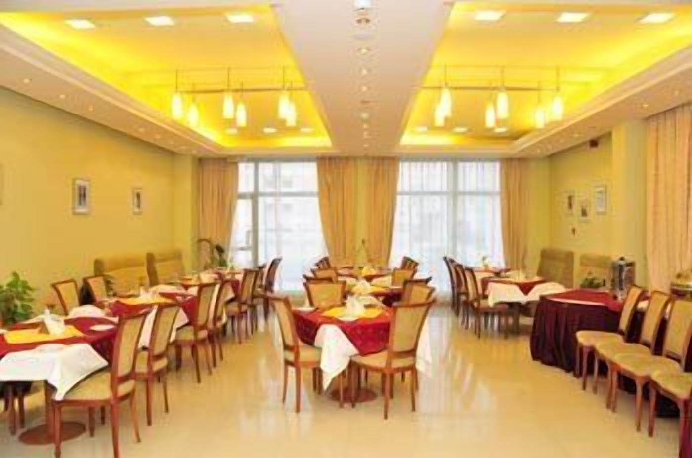 Photo - Safeer Plaza Hotel