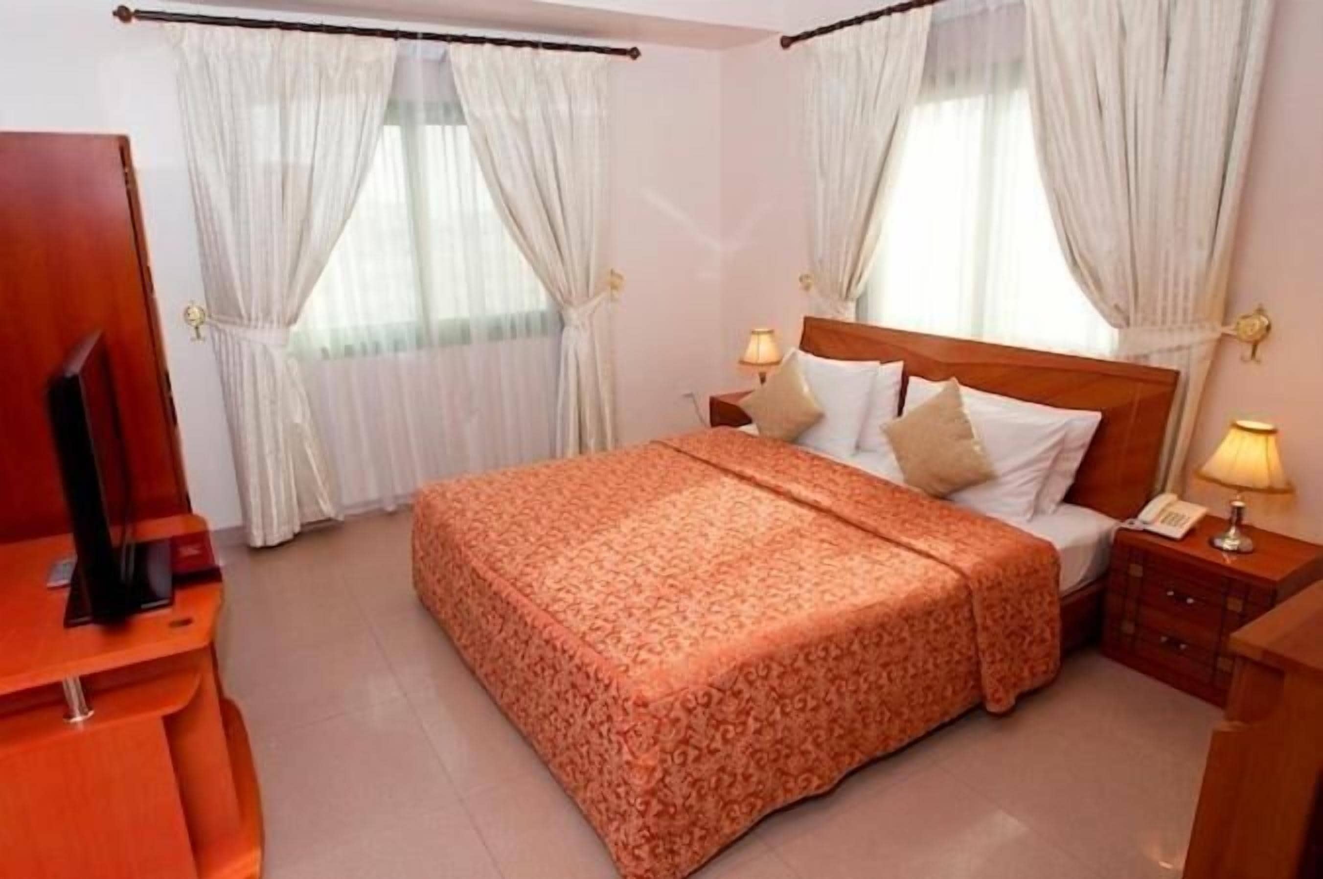 Foto - Safeer Plaza Hotel