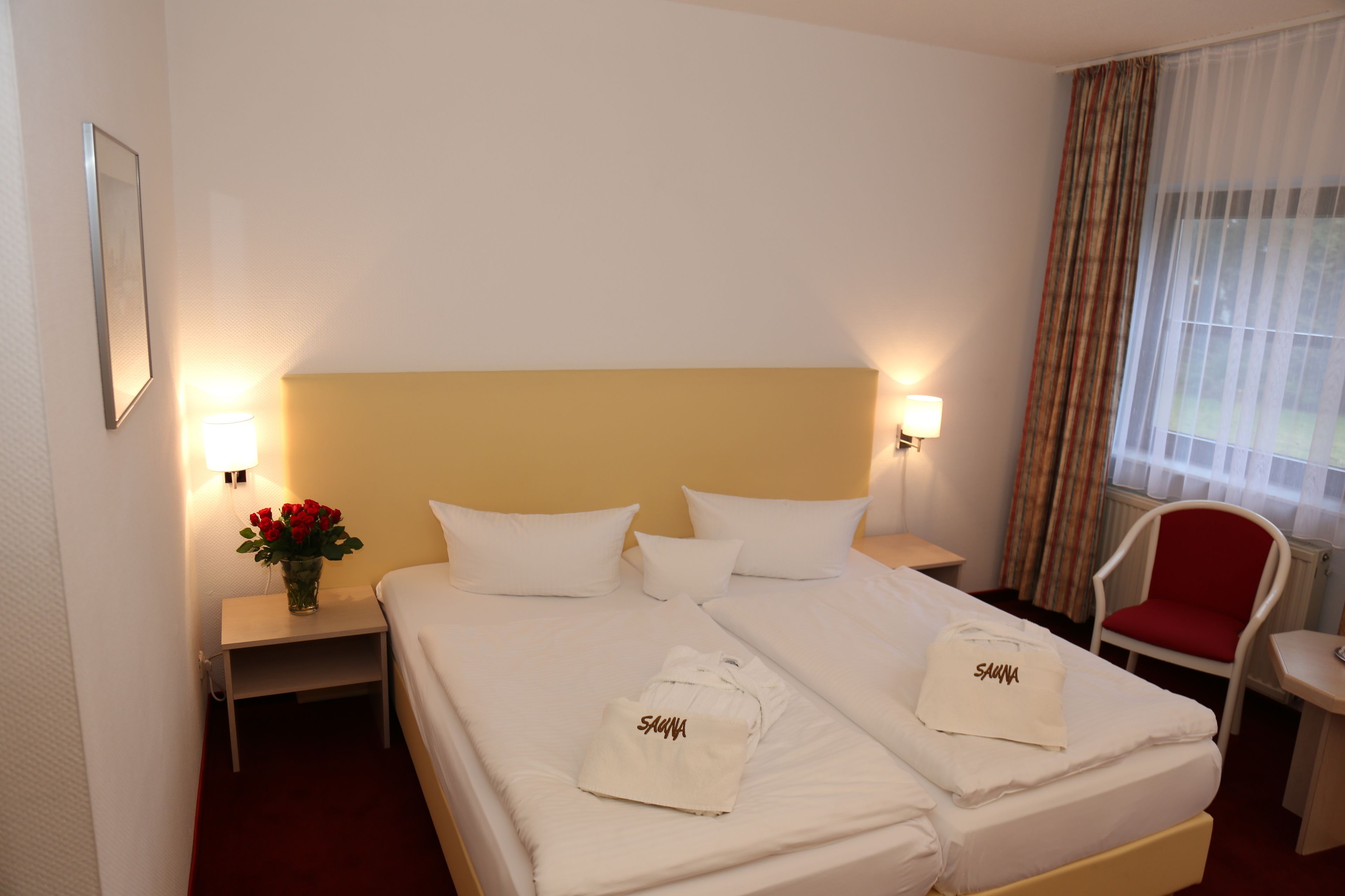 standard double room | hypo-allergenic bedding, minibar, in-room safe, desk