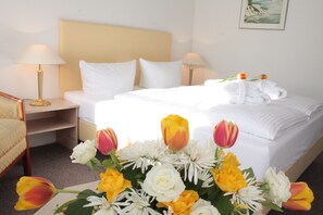 Standard Double Room | Hypo-allergenic bedding, minibar, in-room safe, desk