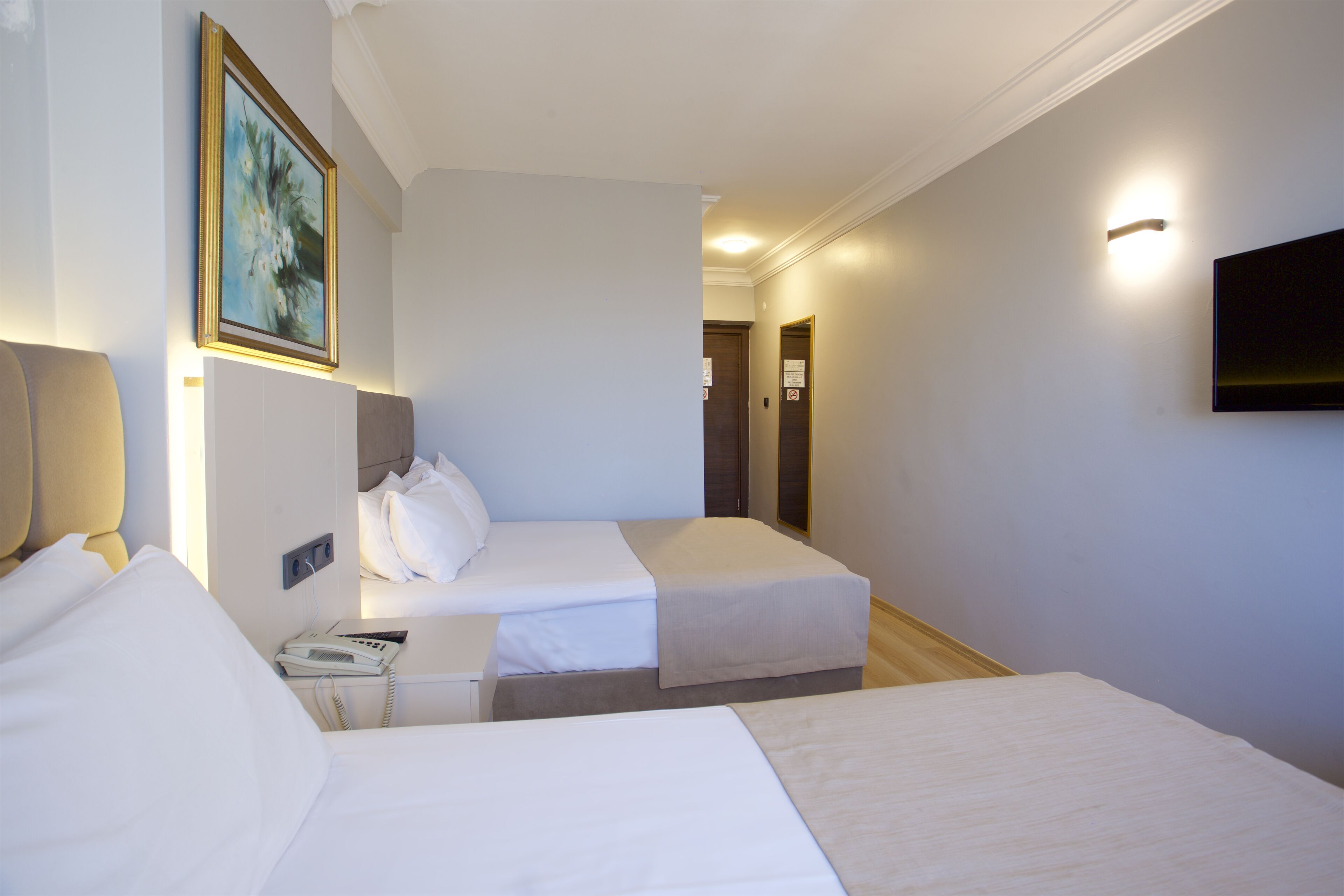 Photo - Grand Ant Hotel