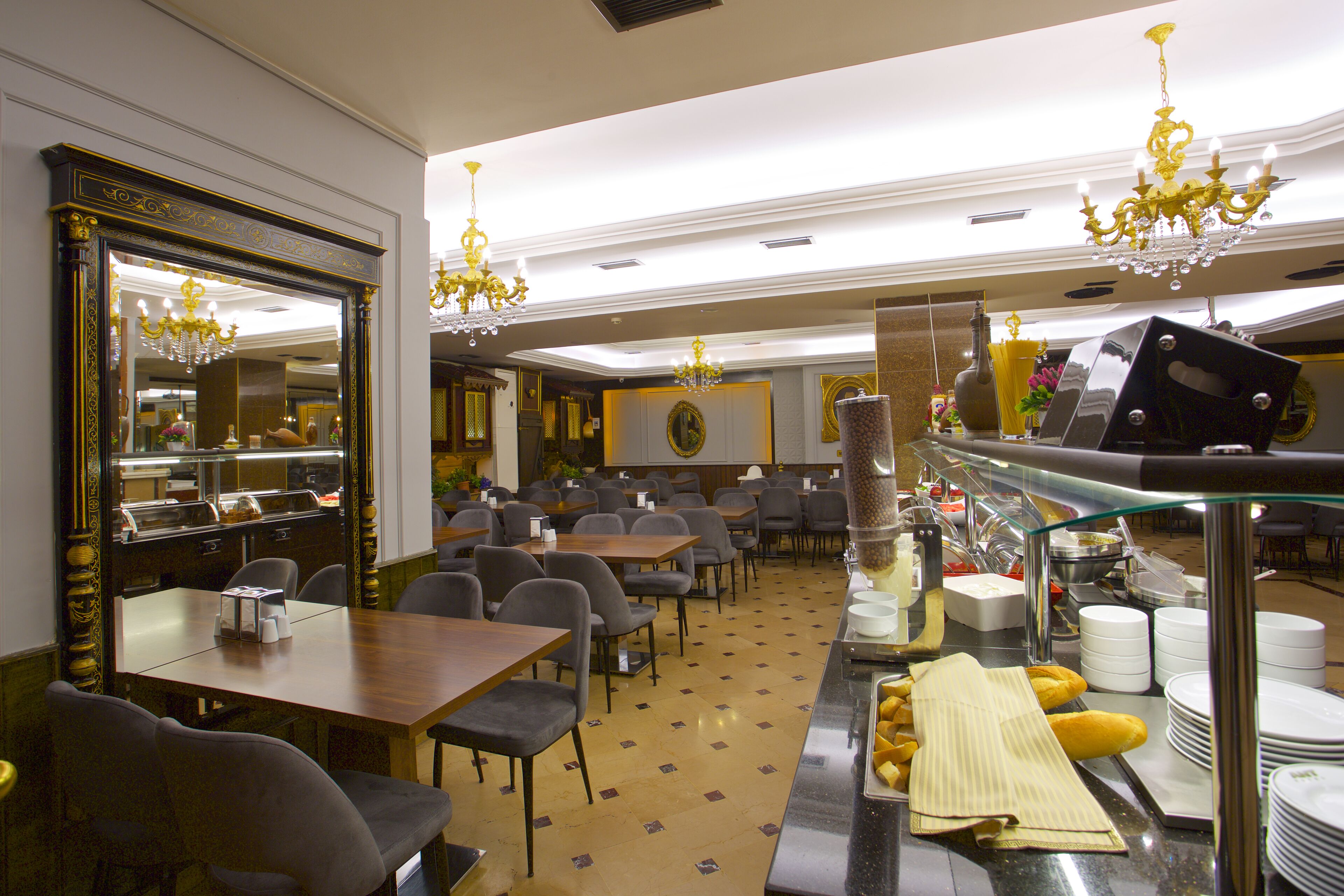 Photo - Grand Ant Hotel