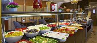 Grand Ant Hotel