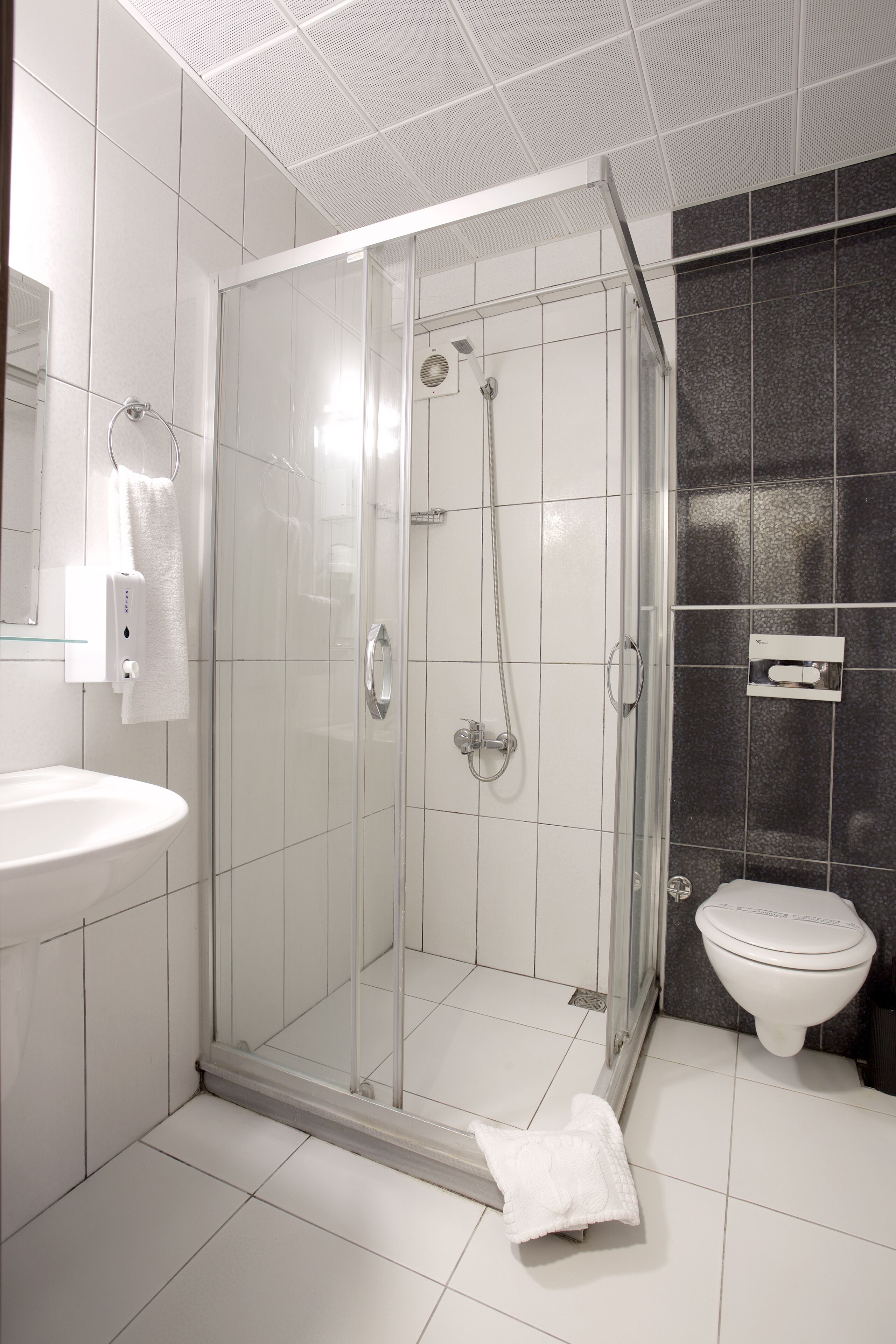 Photo - Grand Ant Hotel