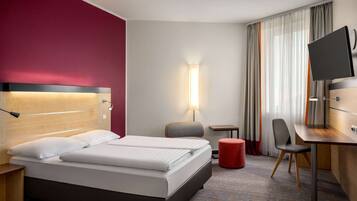 Comfort Room, Accessible | Hypo-allergenic bedding, desk, laptop workspace, blackout curtains