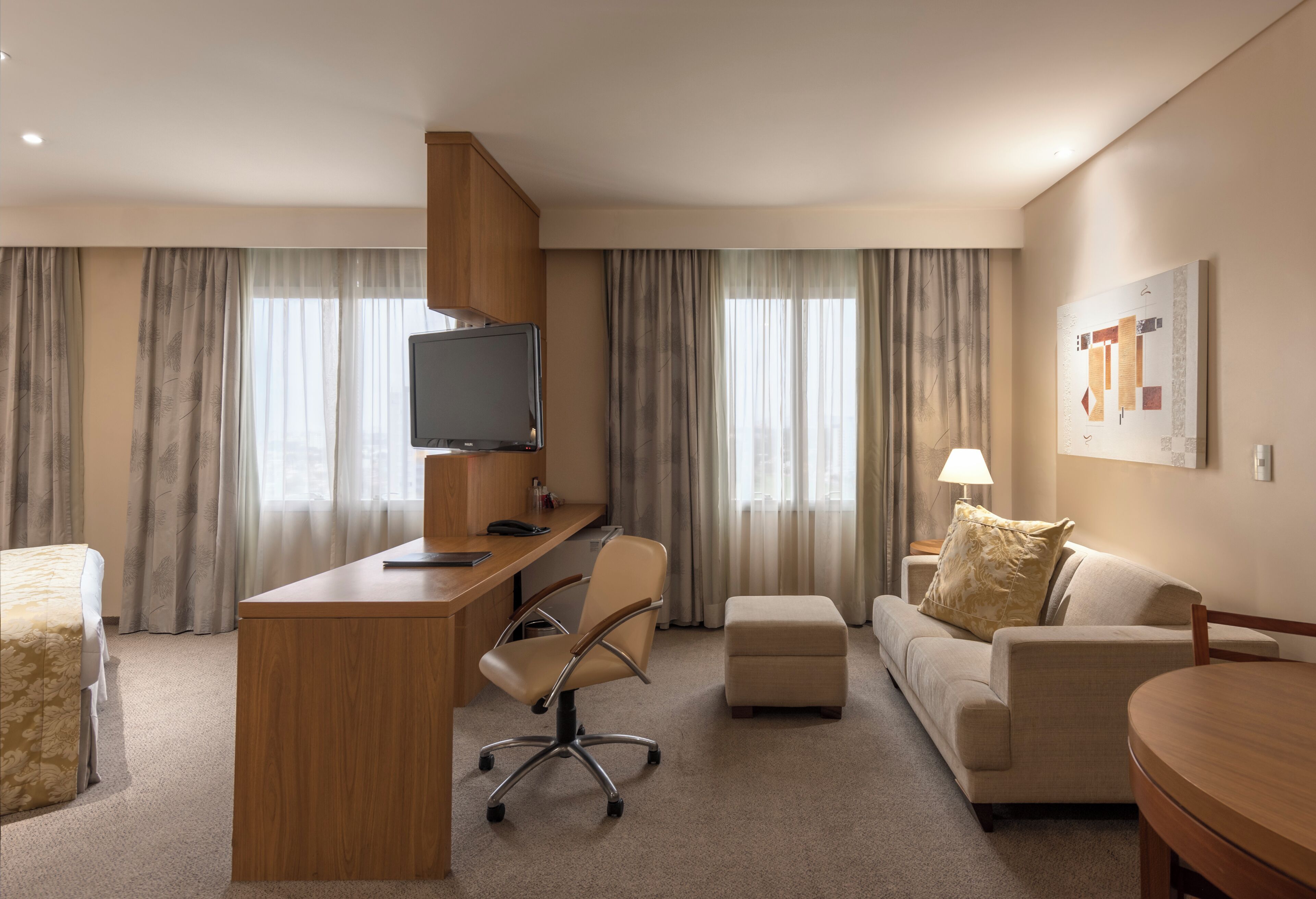 suite | 1 bedroom, minibar, in-room safe, desk