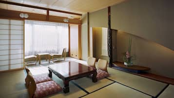 Traditional Room | Living room | TV