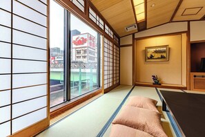 Japanese Style Family Room (Shared Toilet and Bathroom), Non Smoking | In-room safe, individually decorated, individually furnished