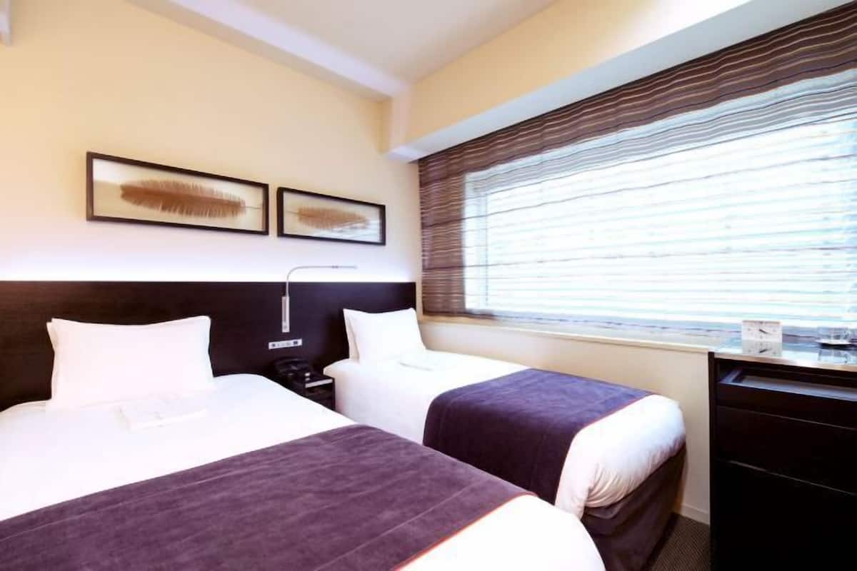 In-room safe, desk, free WiFi, bed sheets