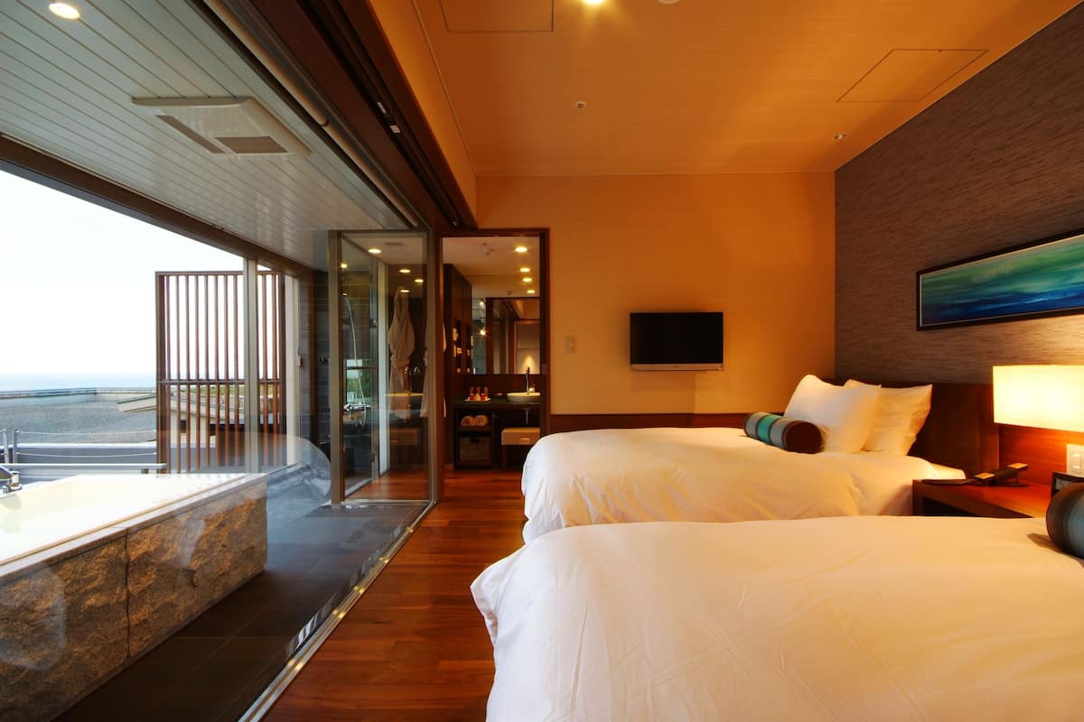 "tokijiku" twin suite, non smoking | 1 bedroom, down duvets, in-room safe, blackout curtains