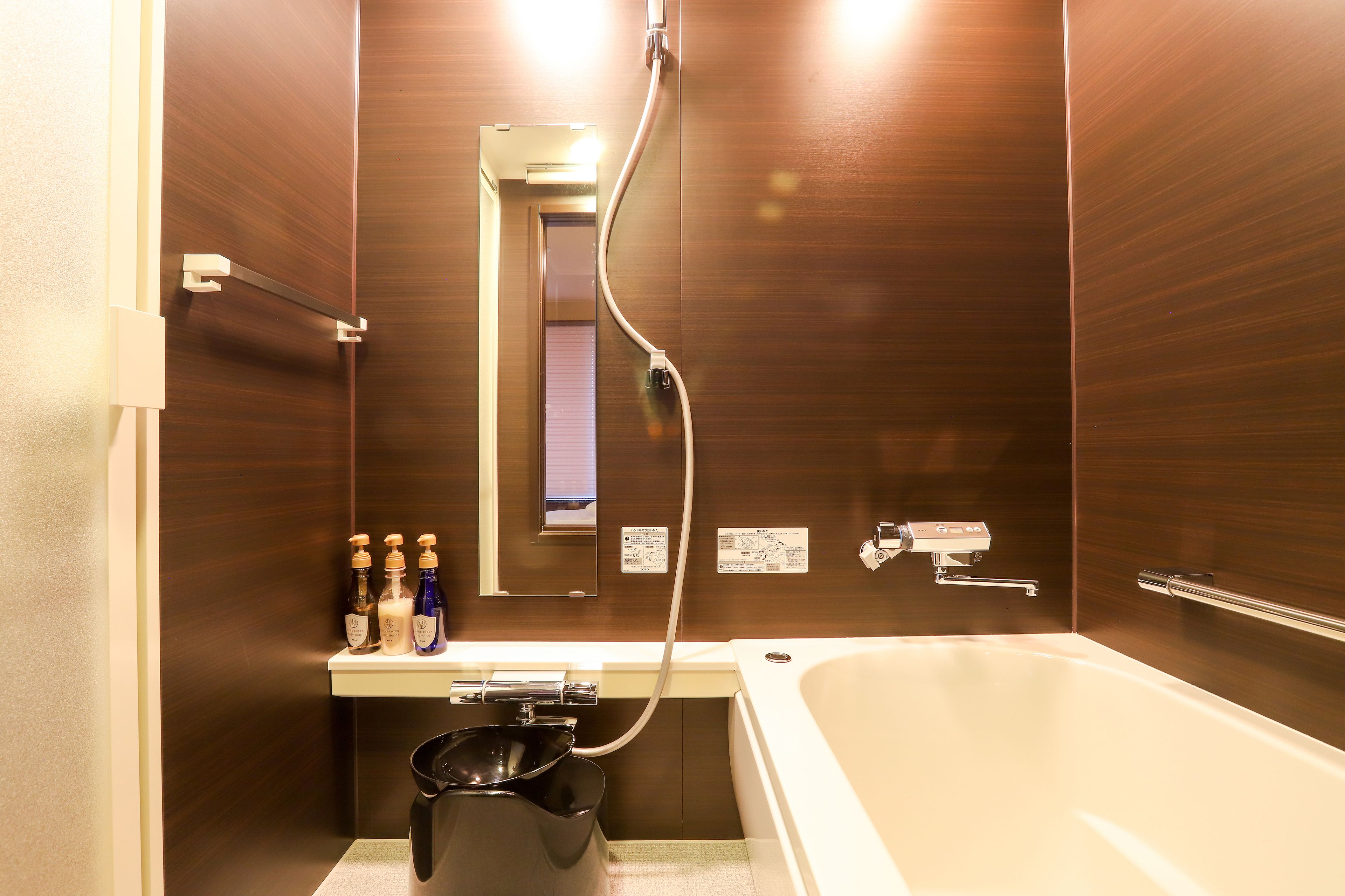 moderate twin room with tatami area, non smoking | bathroom | separate bathtub and shower, deep-soaking bathtub, free toiletries