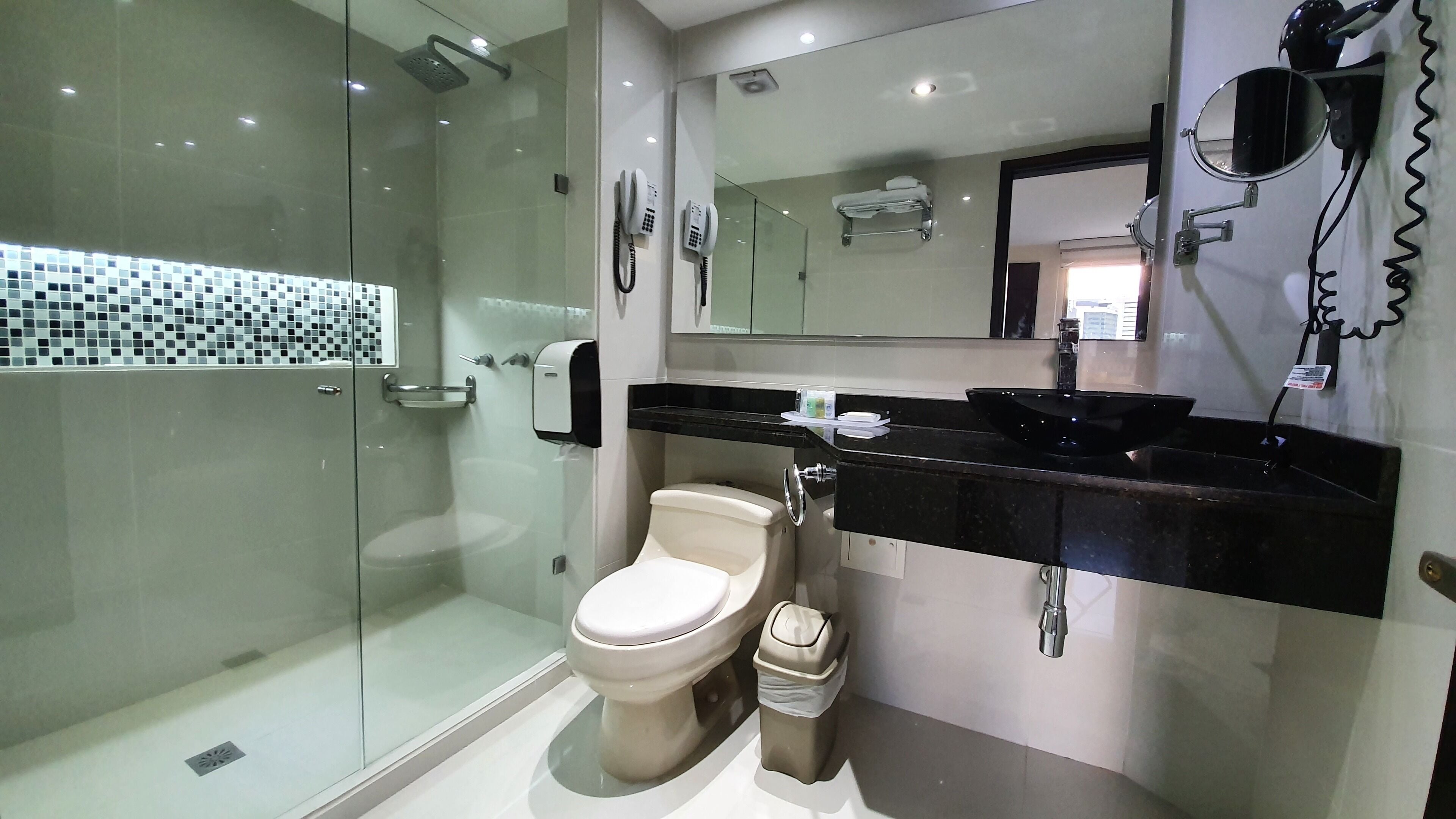 shower, rainfall showerhead, free toiletries, hair dryer