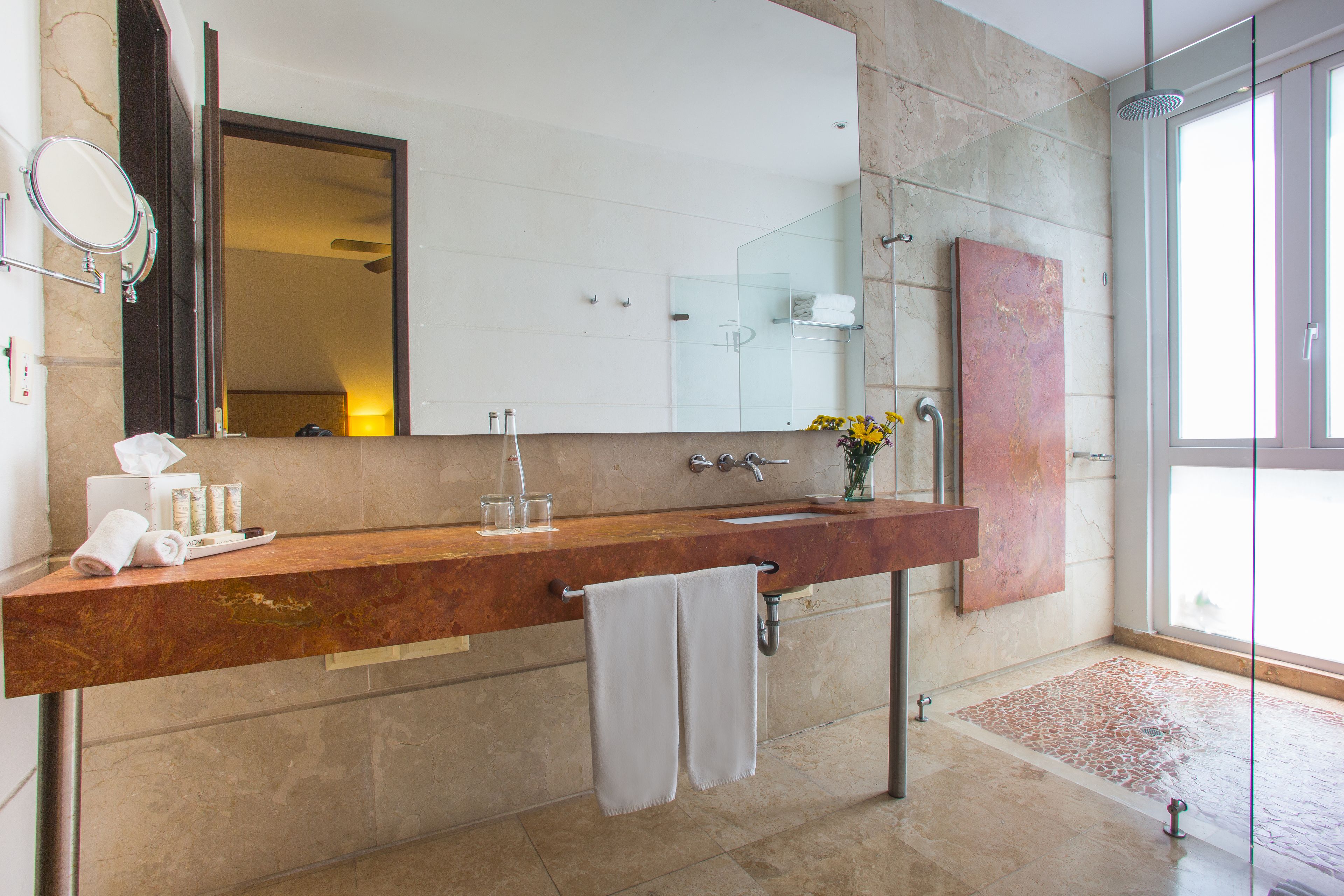 shower, rainfall showerhead, free toiletries, hair dryer