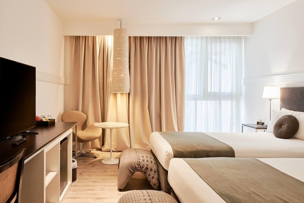 minibar, in-room safe, desk, soundproofing