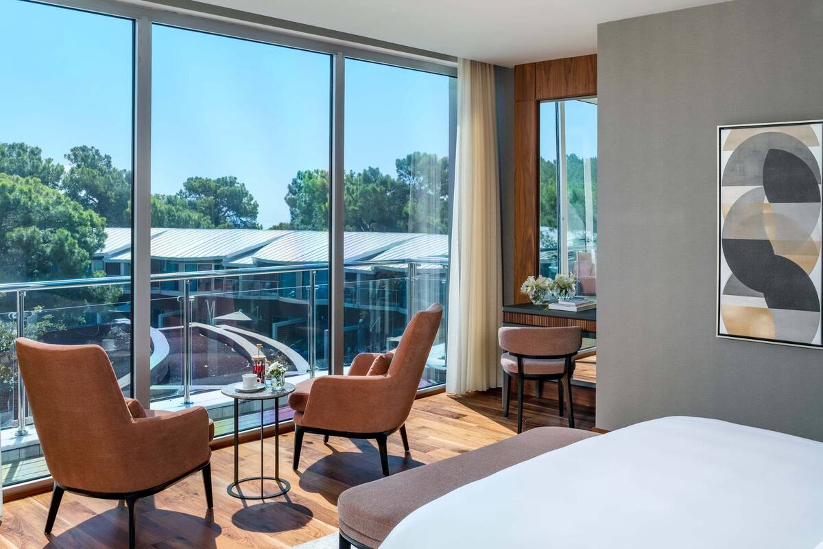 1 bedroom, minibar, in-room safe, desk