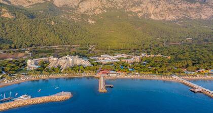 Rixos Sungate - The Land of Legend Access