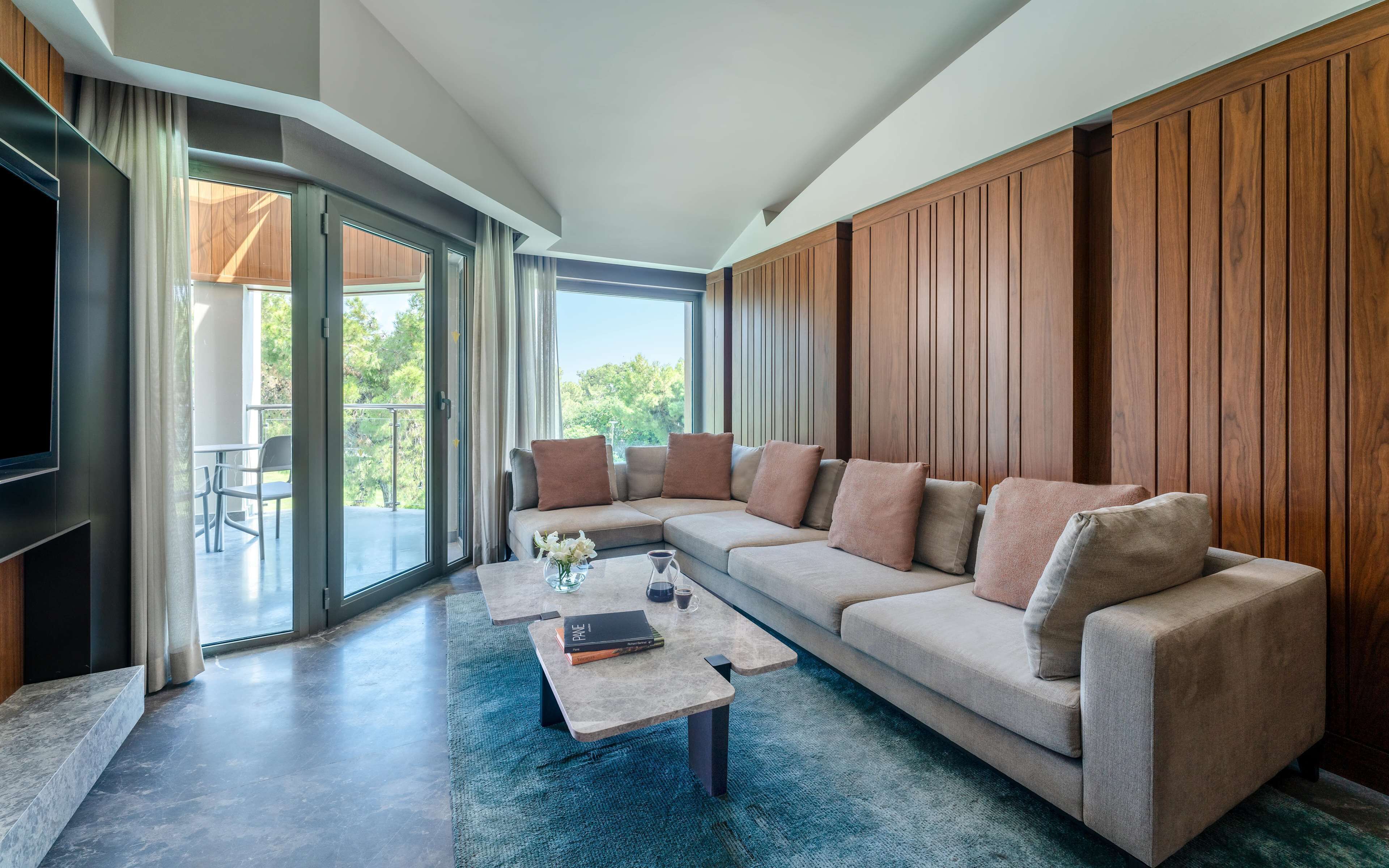 1 bedroom, minibar, in-room safe, desk