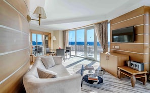 Minibar, in-room safe, desk, laptop workspace