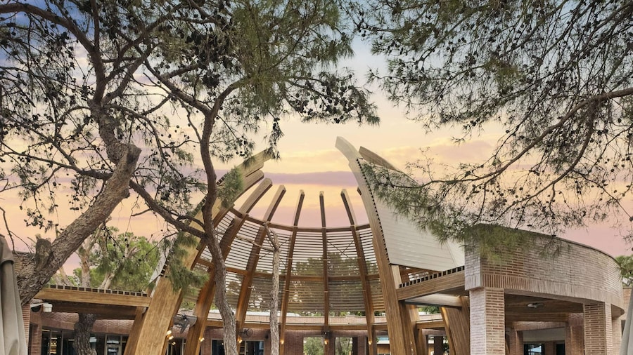 Rixos Sungate - The Land of Legends Access