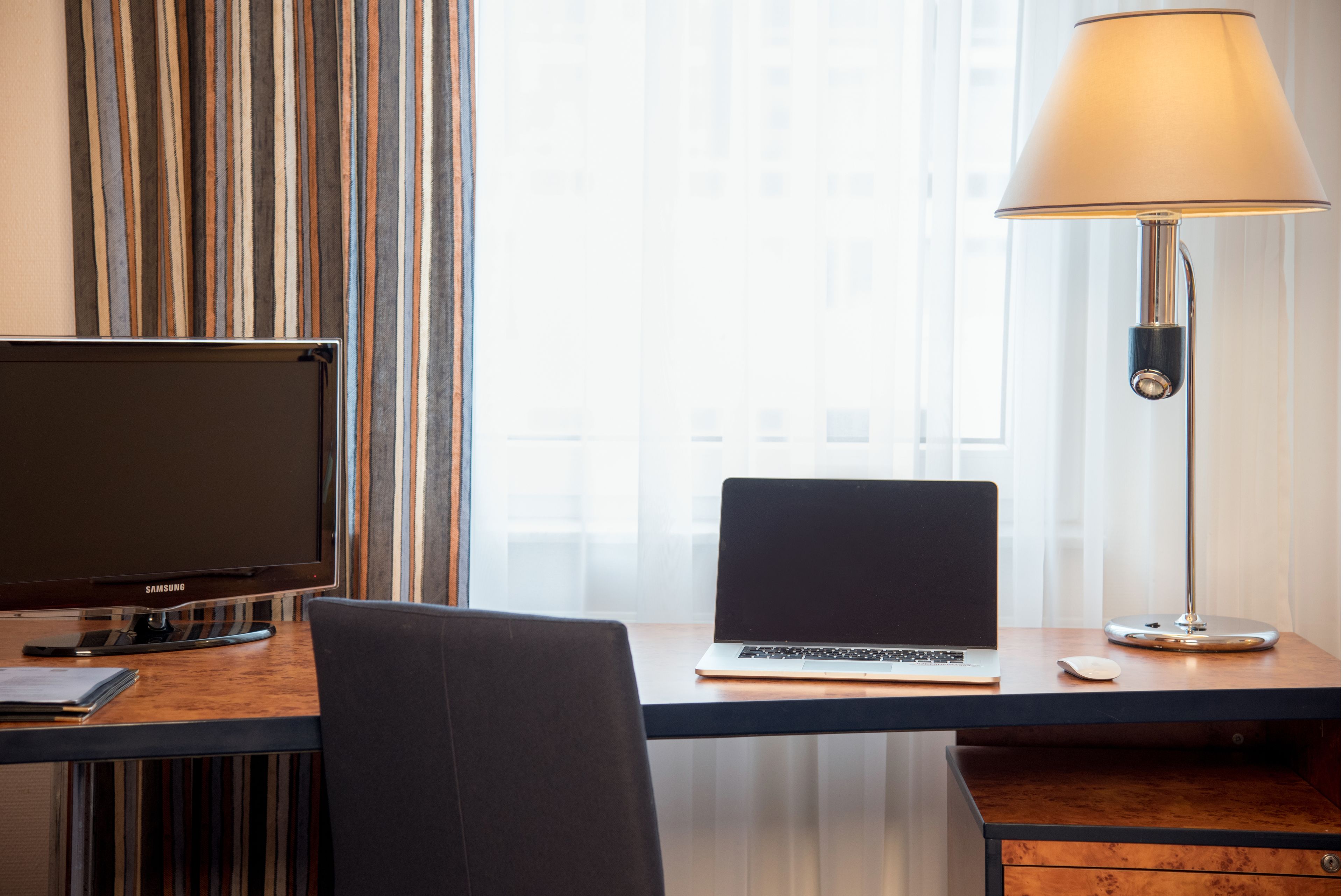 standard studio | minibar, in-room safe, individually furnished, desk