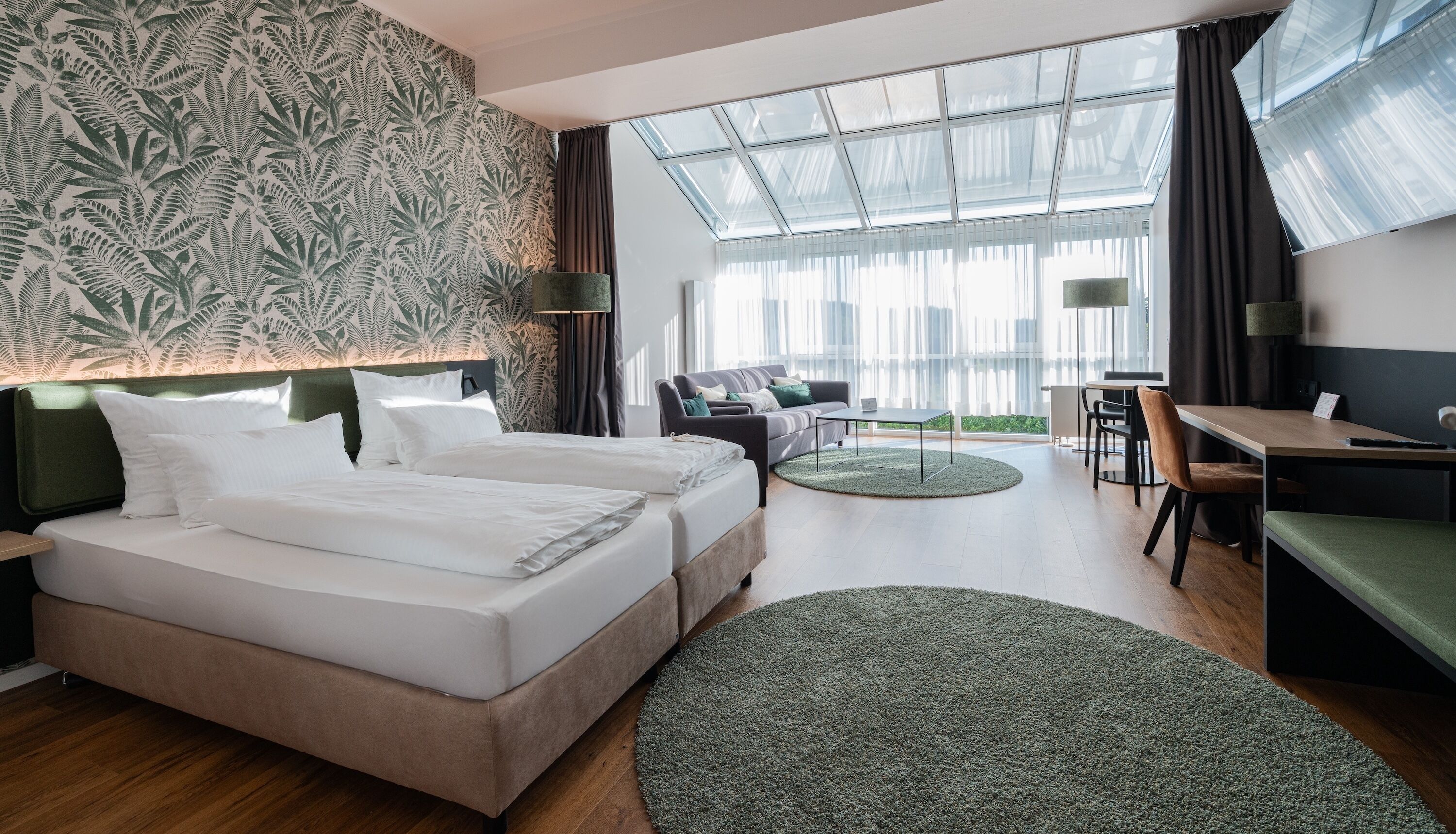 Minibar, in-room safe, individually furnished, desk