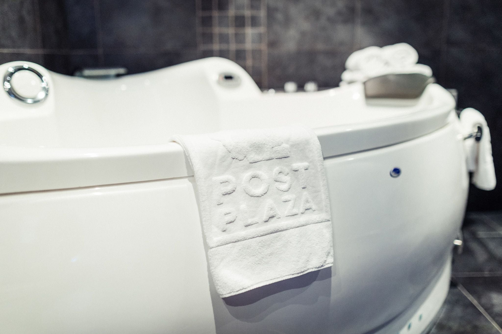 honeymoon suite | in-room safe, soundproofing, iron/ironing board, free wifi