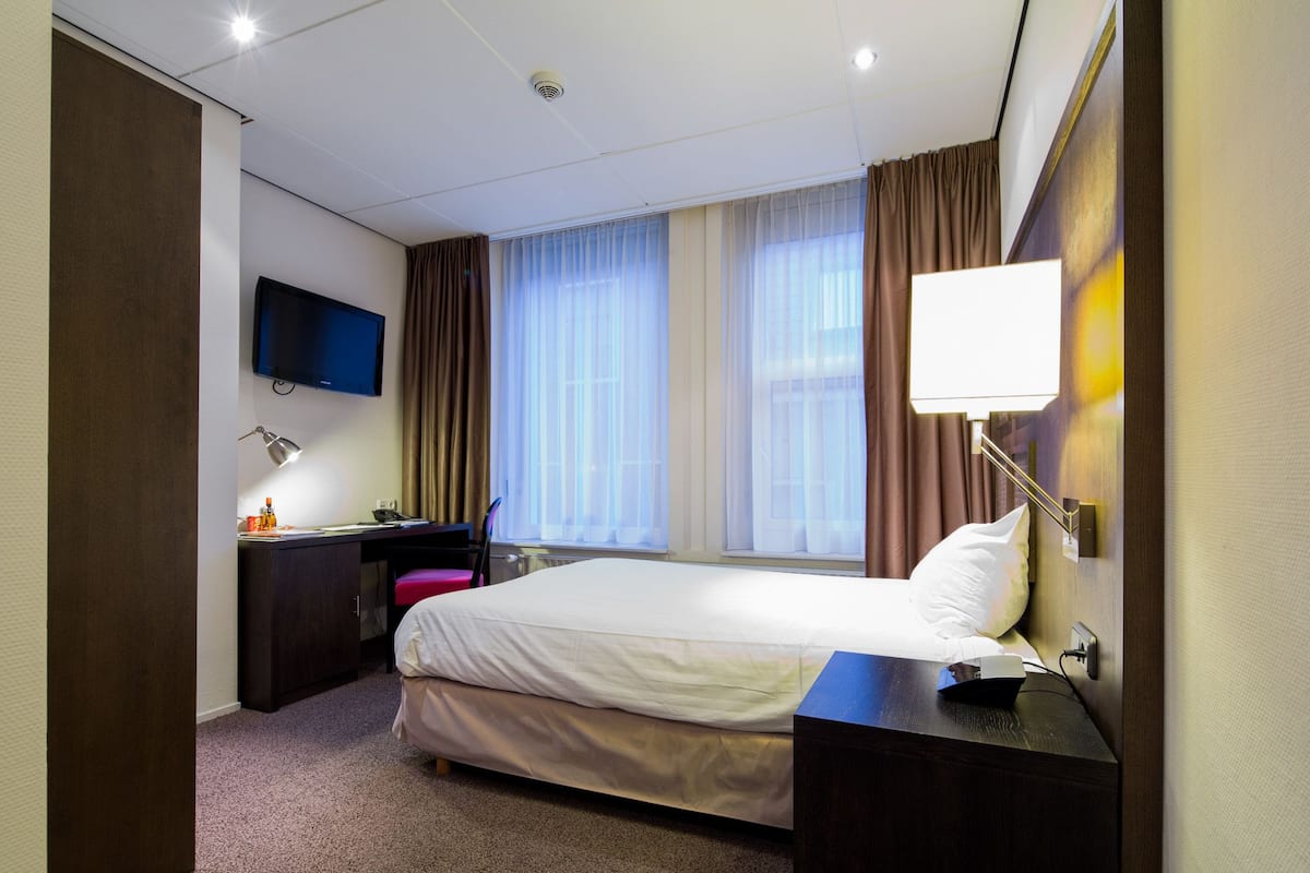 Single Room | Peti besi dalam bilik, kalis bunyi, seterika/papan seterika