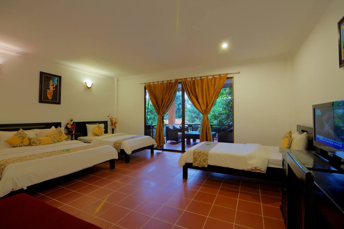 Family Room, 1 Bedroom | Premium bedding, minibar, in-room safe, desk