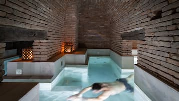 室內 Spa 池