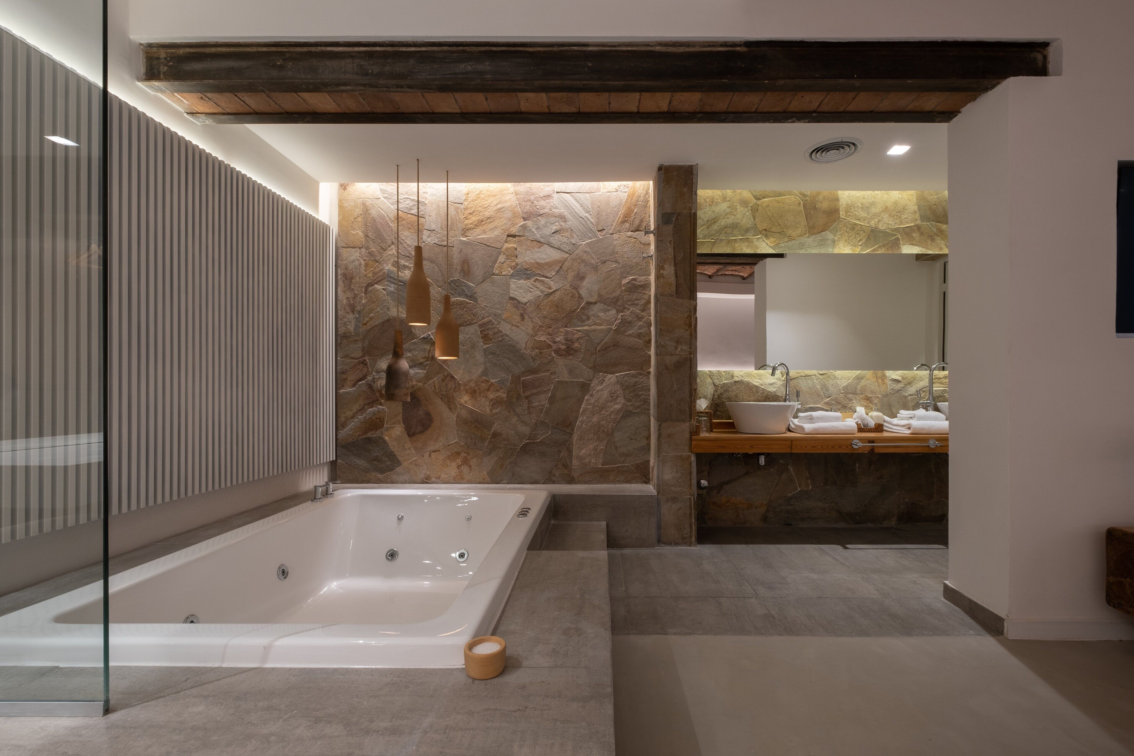 suite azur | 1 bedroom, minibar, in-room safe, individually decorated