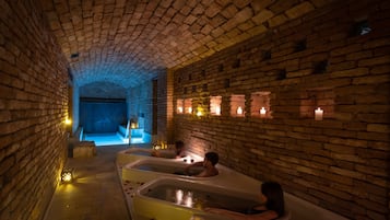 Un sauna, baño turco/hammam, tratamientos corporales, hidroterapia