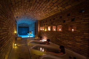 Sauna, Turkish bath/hammam, body treatments, hydrotherapy, aromatherapy