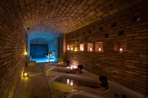 Un sauna, baño turco/hammam, tratamientos corporales, hidroterapia