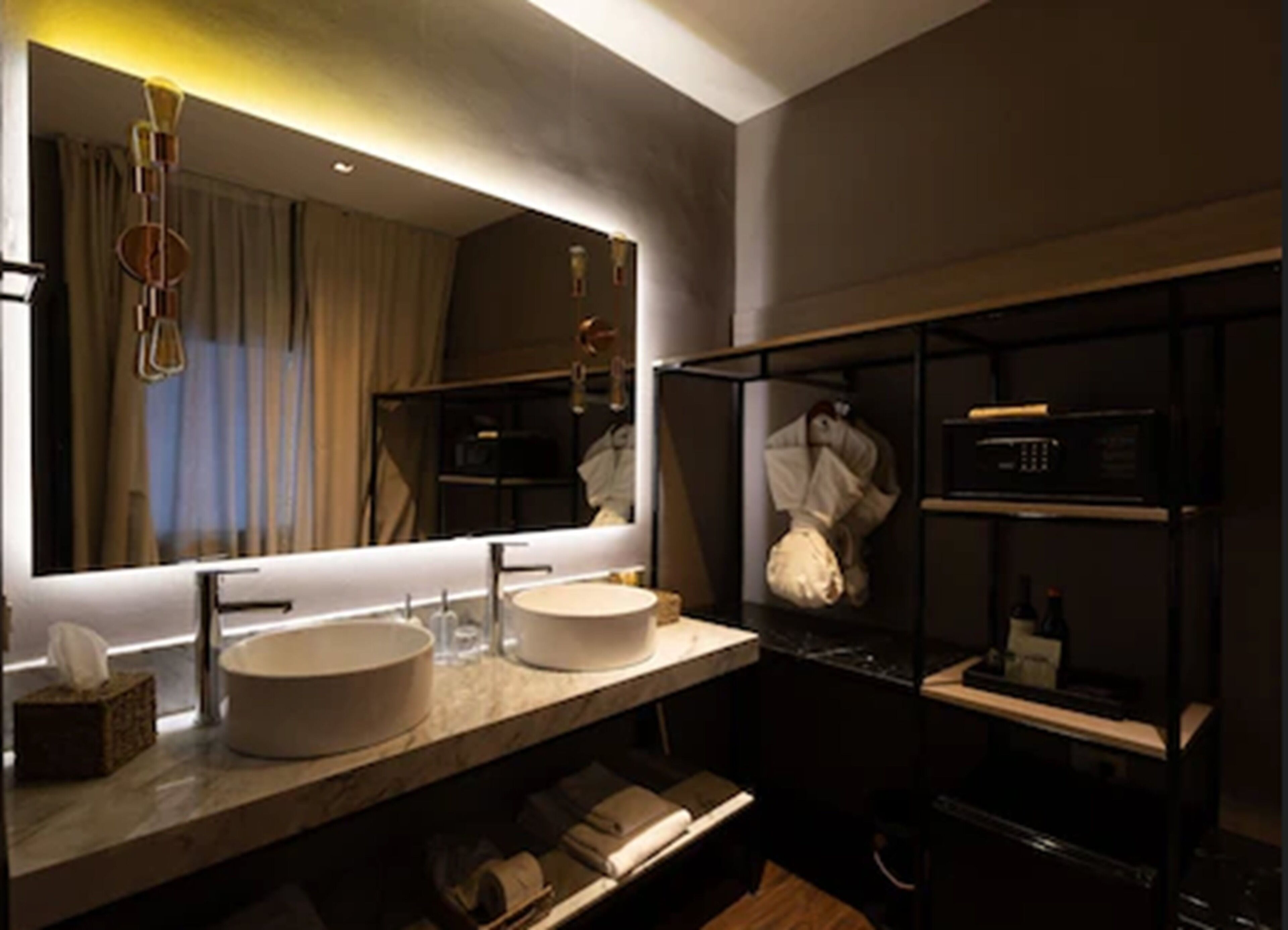 superior room | bathroom | shower, eco-friendly toiletries, hair dryer, bathrobes
