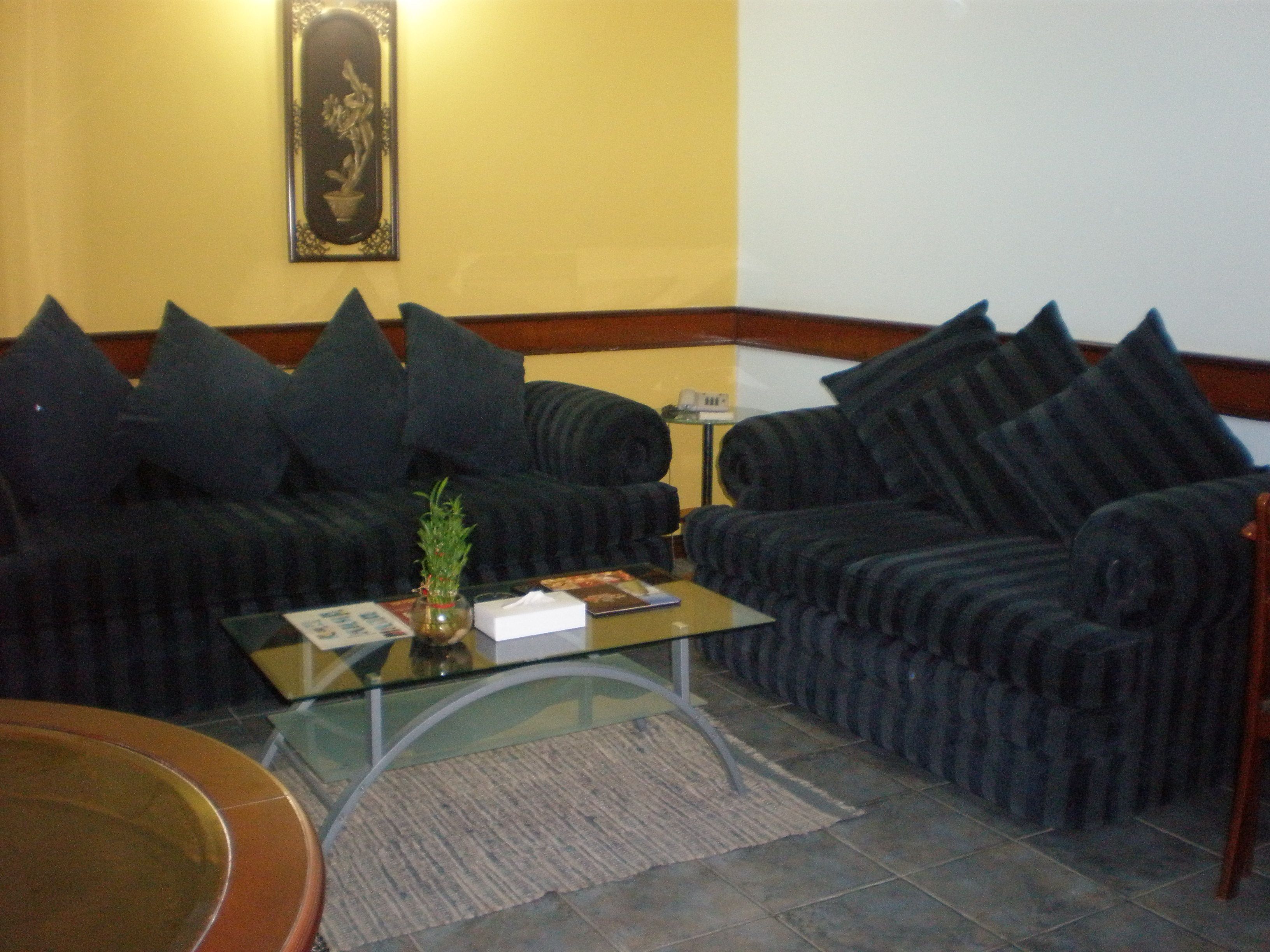 Junior Suite (Triple) | Lobby sitting area