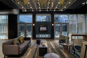 Cocktail bar - Aloft by Marriott Houston by the Galleria (Houston)