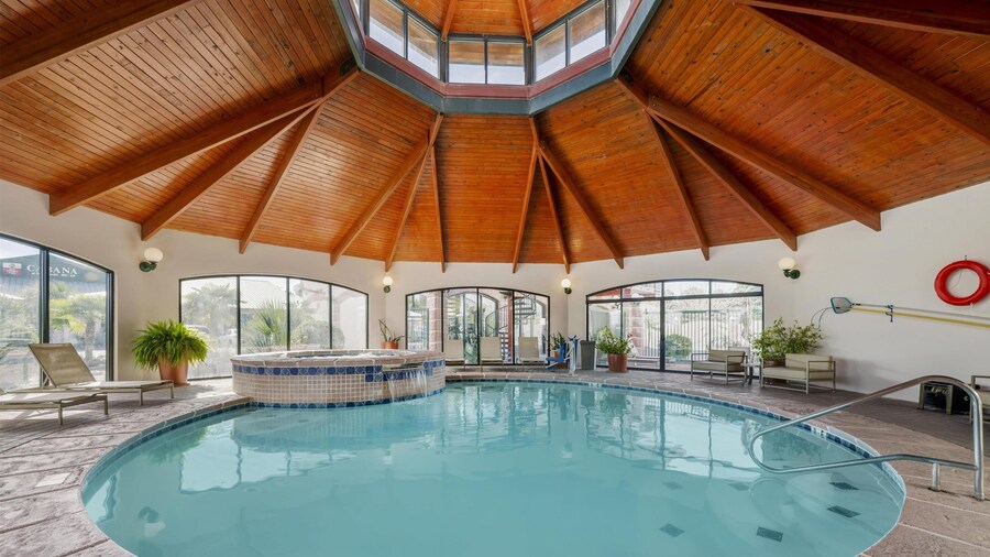 Best Western Plus Swiss Chalet Hotel & Suites