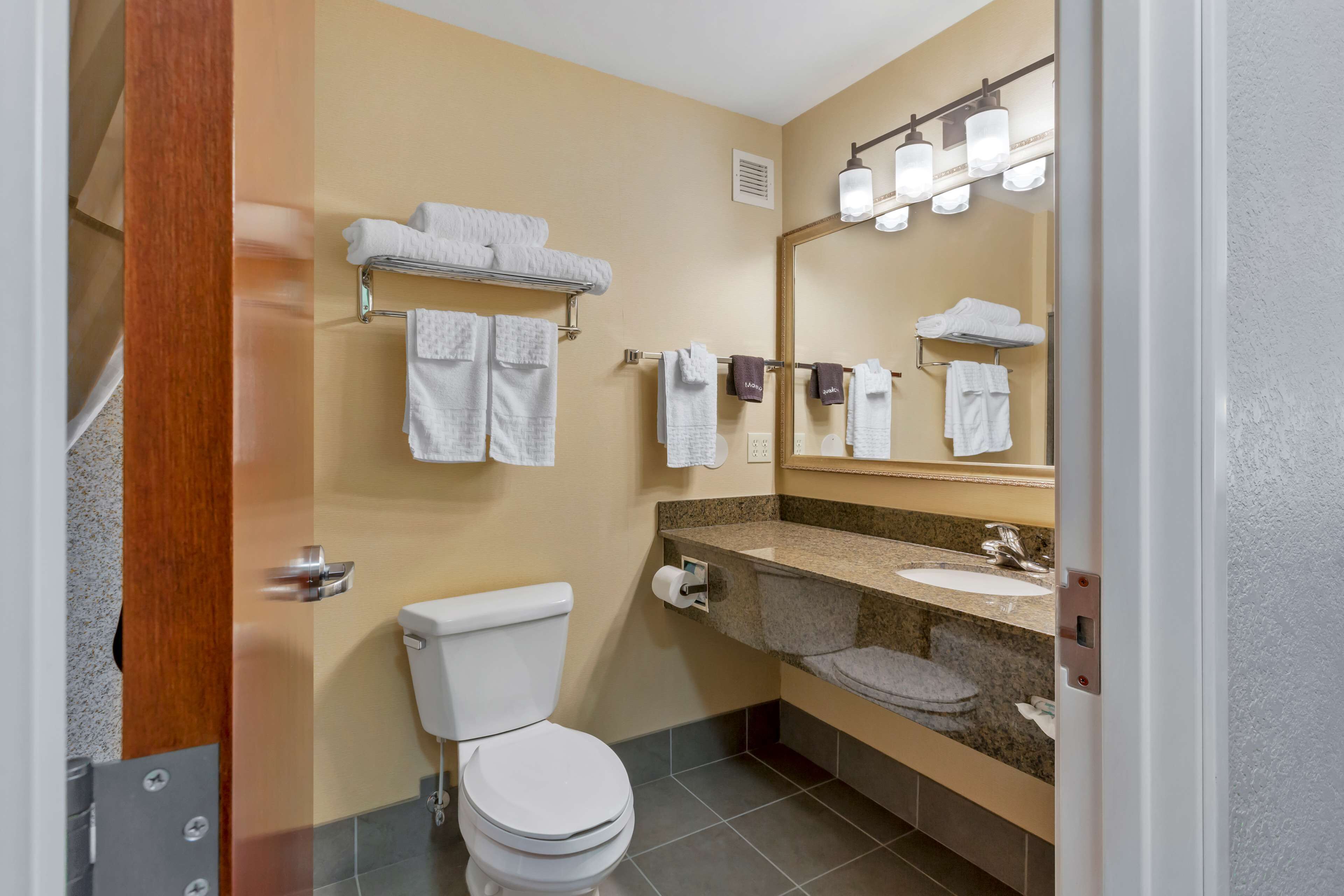 standard room, 2 queen beds, non smoking, refrigerator & microwave (pet friendly) | bathroom | combined shower/bathtub, free toiletries, hair dryer, towels