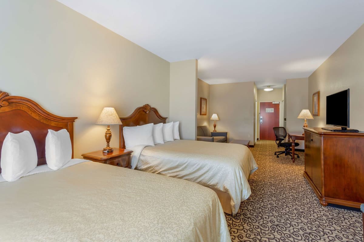 Zimmersafe, Schreibtisch, Bügeleisen/Bügelbrett, kostenloses WLAN