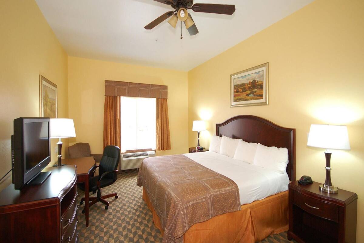 In-room safe, desk, laptop workspace, WiFi (free)
