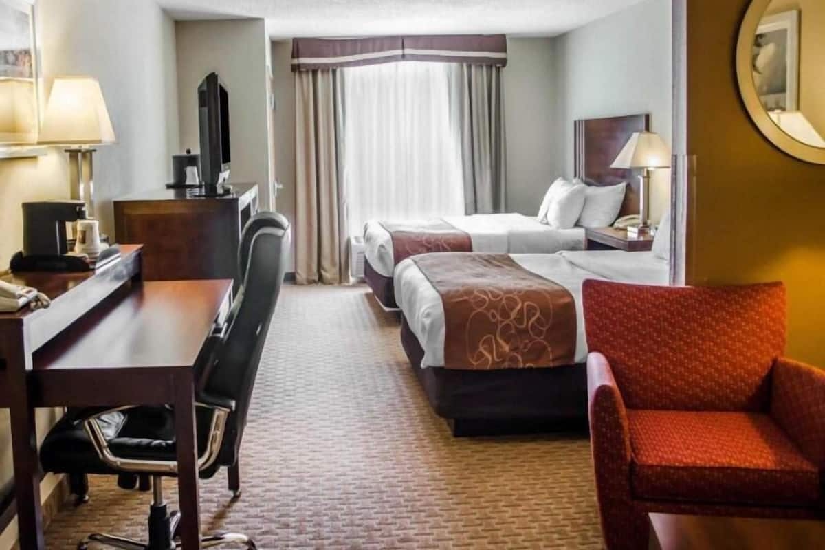 In-room safe, desk, iron/ironing board, free cribs/infant beds