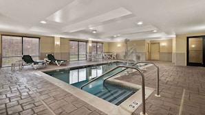 Pool - Comfort Suites Hummelstown - Hershey (Hummelstown)
