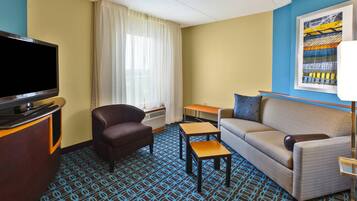 Desk, laptop workspace, iron/ironing board, free cots/infant beds