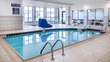 Piscine intérieure
