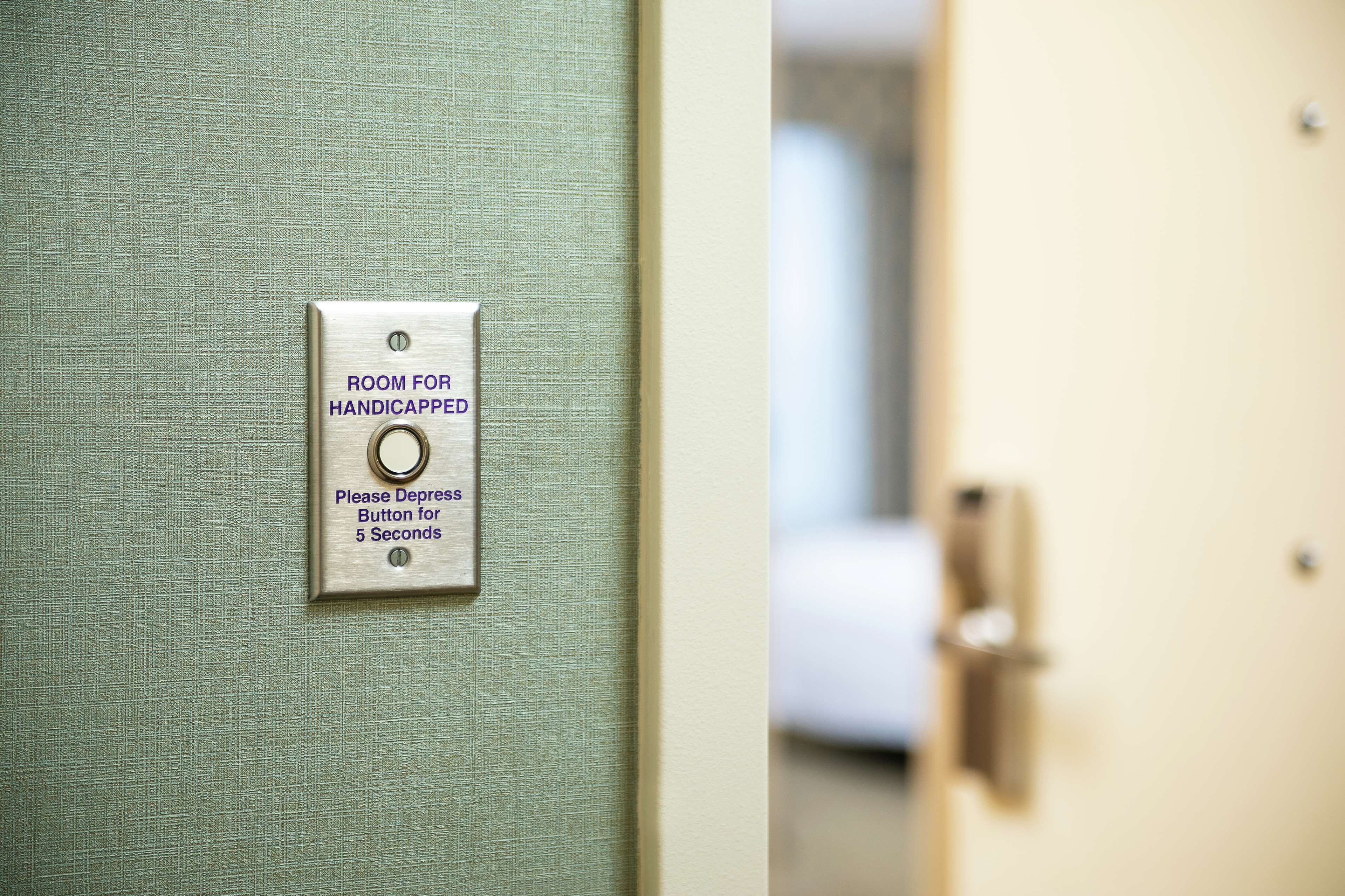 room, 1 king bed, accessible | down duvets, desk, blackout curtains, iron/ironing board