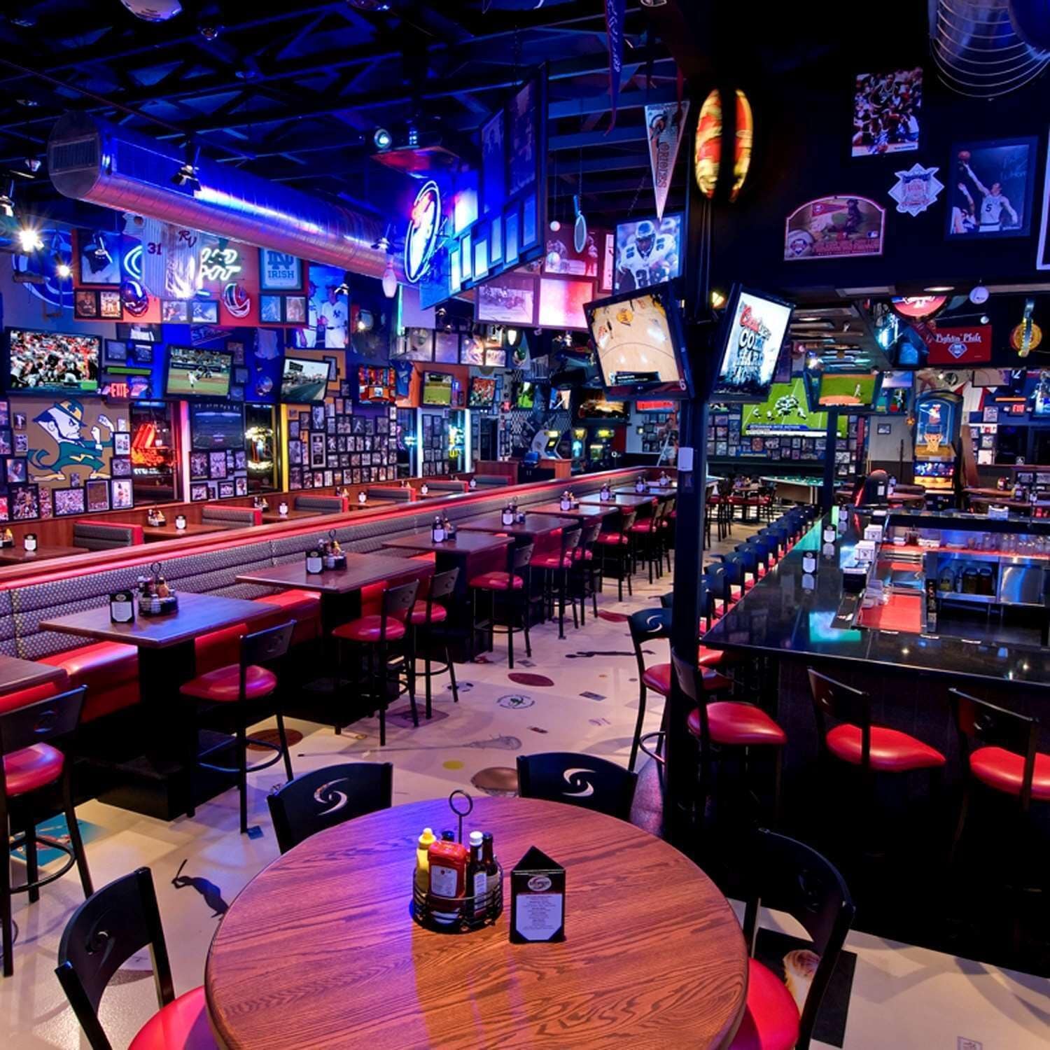 Breakfast, lunch and dinner served