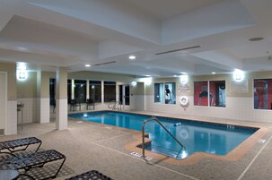 室内游泳池