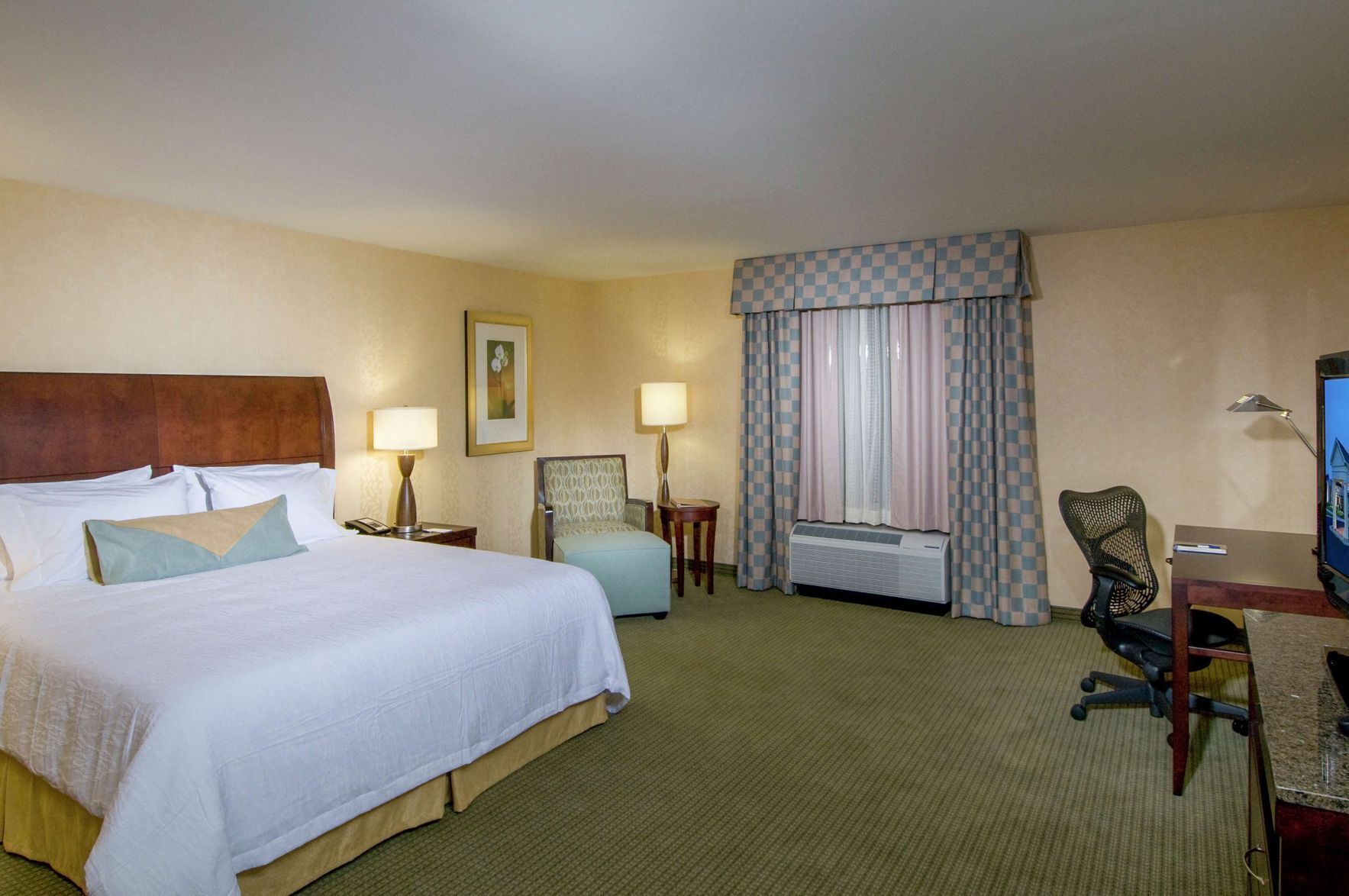 In-room safe, desk, iron/ironing board, free cribs/infant beds